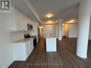 55 Clarington Blvd in Bowmanville, ON - Building Photo - Building Photo