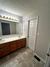 7112 Overland Ct in Fayetteville, NC - Building Photo - Building Photo