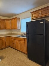 1106 Park St in Salina, KS - Foto de edificio - Building Photo