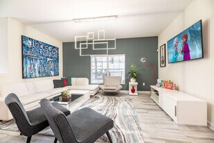 1571 Moon Valley Dr in Four Corners, FL - Building Photo