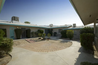 66563 5th St in Desert Hot Springs, CA - Foto de edificio - Building Photo