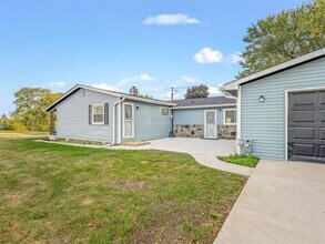 2205 Clover Ave in Rockford, IL - Building Photo - Building Photo