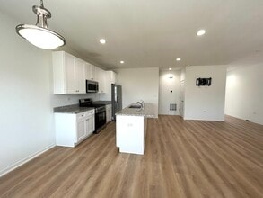 1123 Gillespie Ln in Yorkville, IL - Building Photo - Building Photo