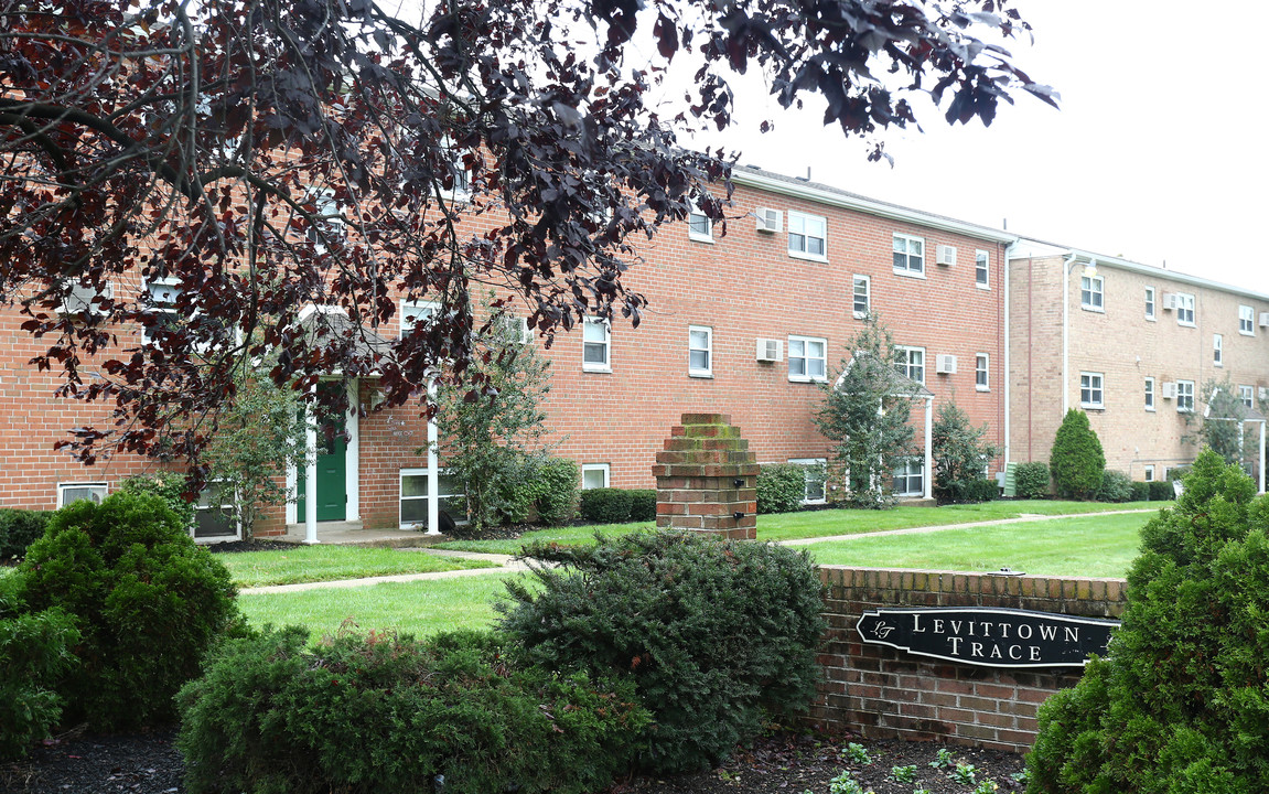 Levittown Trace Apartments in Bristol, PA - Building Photo