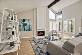 18125 Maplegrove Cir in Huntington Beach, CA - Building Photo - Building Photo