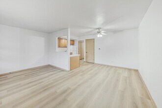 715 Busse Hwy in Park Ridge, IL - Building Photo - Building Photo