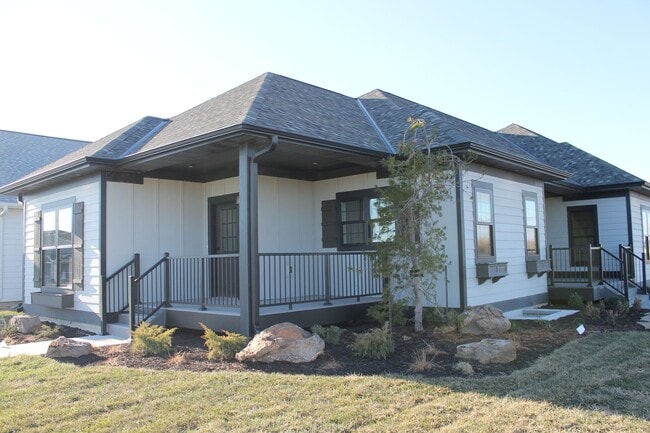 property at 1007 E Maple Ave