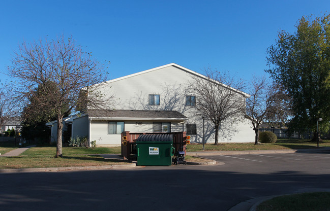 Meadowcrest Apartments in Ellsworth, WI - Building Photo - Building Photo