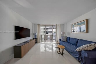 800 West Ave, Unit #736 in Miami Beach, FL - Building Photo - Building Photo