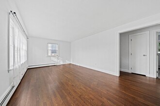 8 Petrel Rd in Quincy, MA - Building Photo - Building Photo