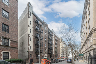 8-10 Clark St in Brooklyn, NY - Building Photo - Building Photo