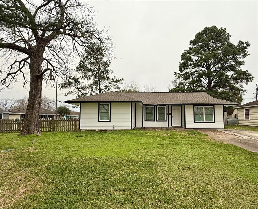 3622 Washington St in Pasadena, TX - Building Photo