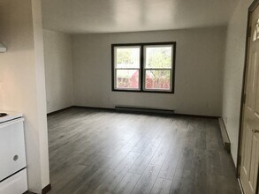 609 Mt Nemo Ave in Eau Claire, WI - Building Photo - Building Photo