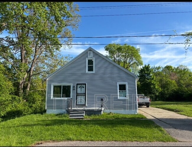 property at 1404 E Kurtz Ave
