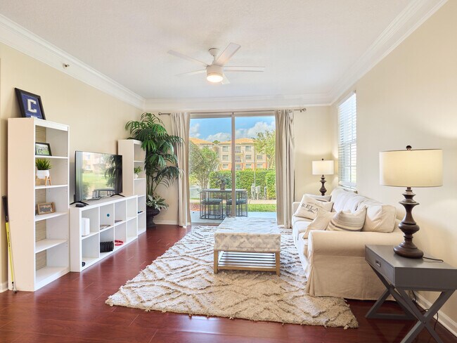 9112 Myrtlewood Cir W in Palm Beach Gardens, FL - Building Photo - Building Photo