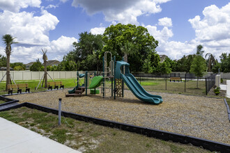 Brixton Townhomes in St. Cloud, FL - Building Photo - Building Photo