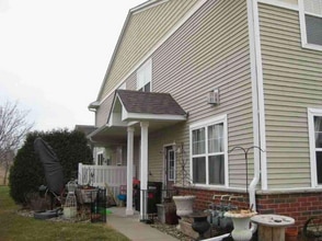 1979 Sierra Dr in Hastings, MN - Building Photo - Building Photo