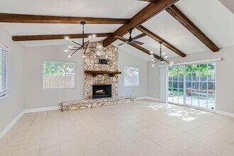 4315 Summer Sun Ln in San Antonio, TX - Building Photo - Building Photo