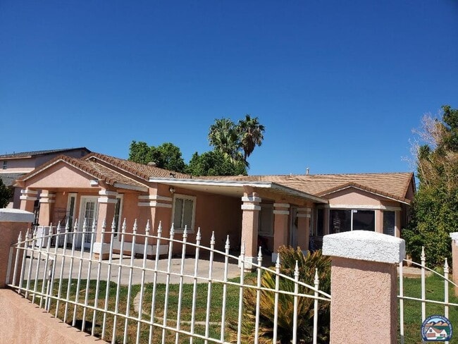 property at 1049 Horizon St