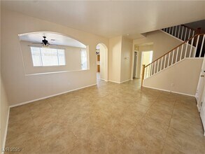 9950 Shadow Grove Ave in Las Vegas, NV - Building Photo - Building Photo