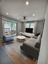 89 N Grove St in Valley Stream, NY - Foto de edificio - Building Photo