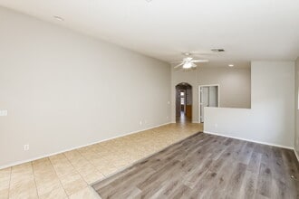 546 Truffles St in Henderson, NV - Building Photo - Building Photo