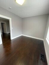 869 Brockhurst St in Oakland, CA - Building Photo - Building Photo