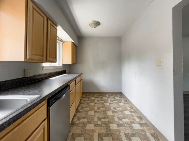 1619 W Gilbert St in Muncie, IN - Building Photo - Building Photo