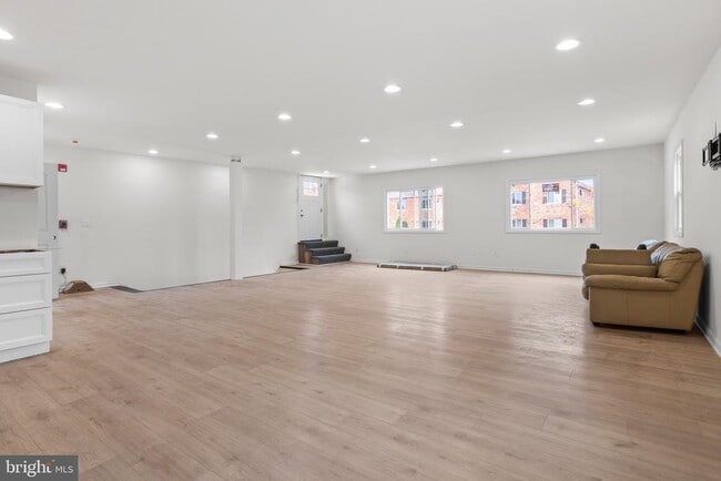 819 11th Ave in Prospect Park, PA - Building Photo - Building Photo