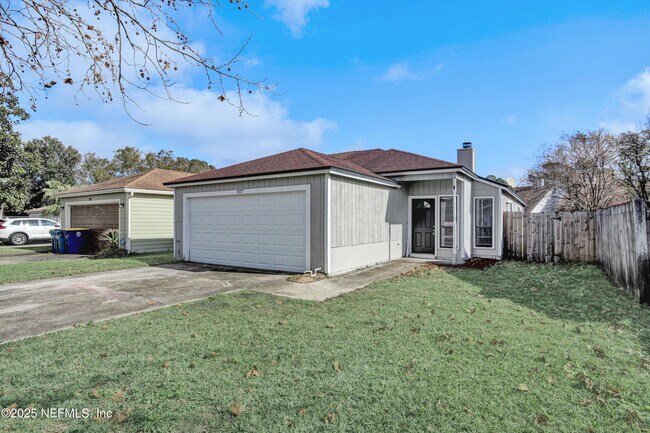 property at 877 Candleknoll Ln