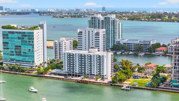 7928 West Dr in North Bay Village, FL - Building Photo - Building Photo