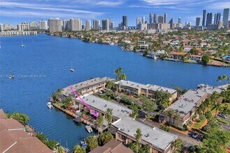 16478 NE 27th Pl in Miami, FL - Building Photo - Building Photo