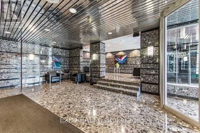 4725 Sheppard Ave E in Toronto, ON - Building Photo - Building Photo