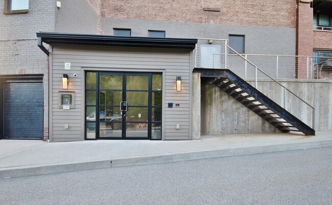property at 1 E Main St