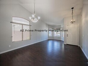 16090 W Latham St in Goodyear, AZ - Building Photo - Building Photo