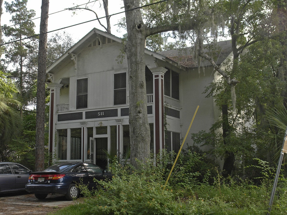 511 NW 15th St in Gainesville, FL - Foto de edificio