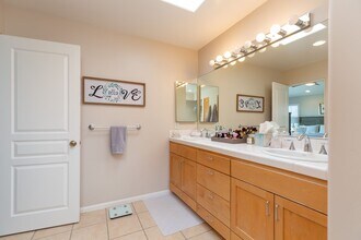 1549 Felspar St in San Diego, CA - Building Photo - Building Photo