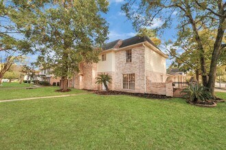 3919 Fernglade Dr in Houston, TX - Building Photo - Building Photo