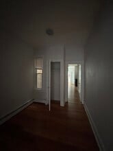 29 Clarke Ave, Unit 1L in Jersey City, NJ - Building Photo - Building Photo