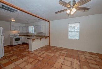 33 E 400 S in Pima, AZ - Building Photo - Building Photo