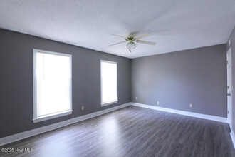 2111 E 4th St in Greenville, NC - Building Photo - Building Photo