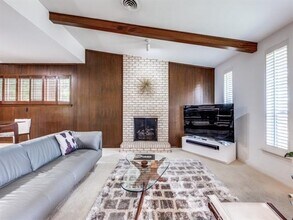 9052 Fringewood Dr in Dallas, TX - Building Photo - Building Photo