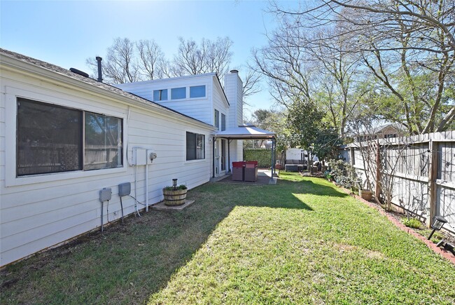 property at 3203 E Rangecrest Pl