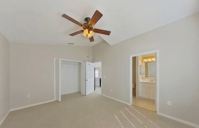 2412 Cedarfield Ln in Kissimmee, FL - Building Photo - Building Photo