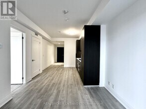 65 Broadway Ave in Toronto, ON - Building Photo - Building Photo