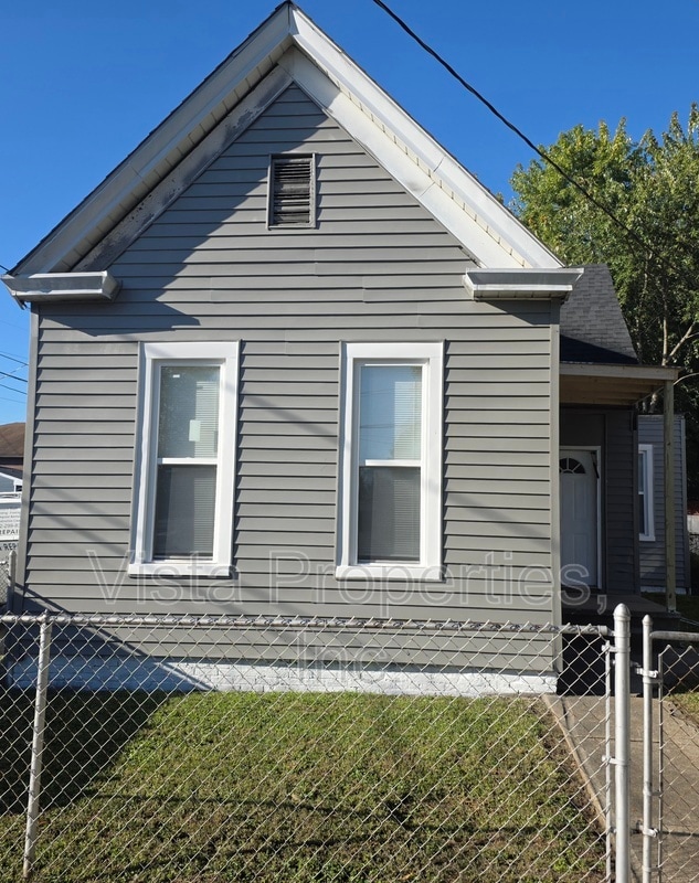 property at 313 Thomas St
