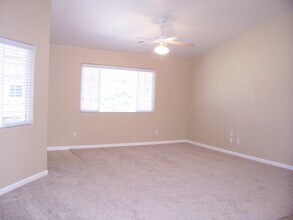 3640-3642 E Mineral King Ave in Visalia, CA - Building Photo - Building Photo
