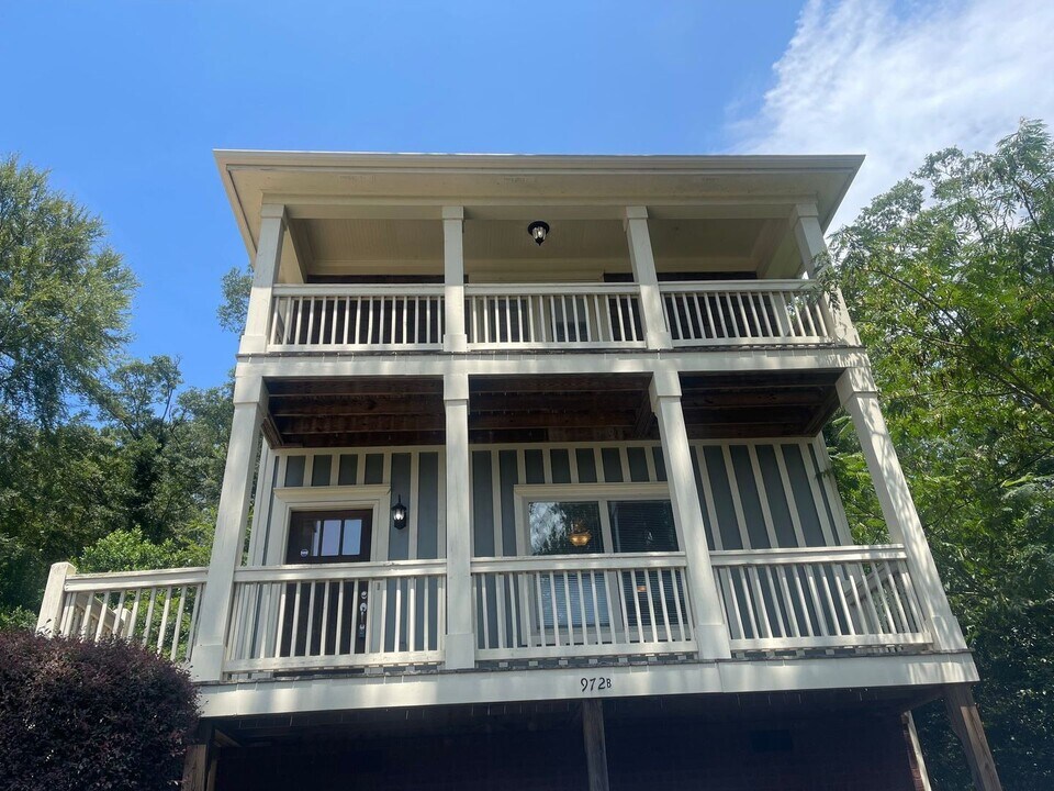 972 Dr Martin Luther King Jr Pkwy in Athens, GA - Building Photo
