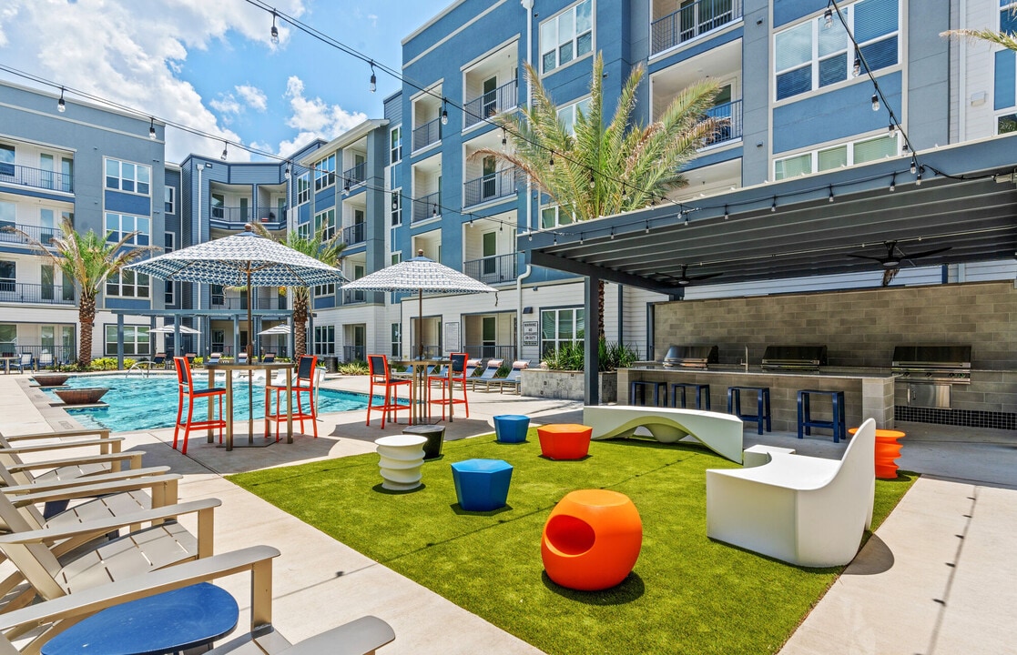 Neuhaus in Spring, TX - Building Photo