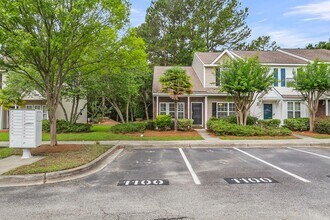 1100 Elm Hall Cir in Summerville, SC - Building Photo - Building Photo